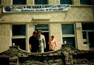 Școala de vară a cursurilor post-universitare pentru medicii de familie, 18-20 mai 2001, Casa de Cultură Țărănească, comuna Slătioara, județul Vâlcea, dr.Cristiana Bărăgănescu, Elena Văduva – referent al fundației