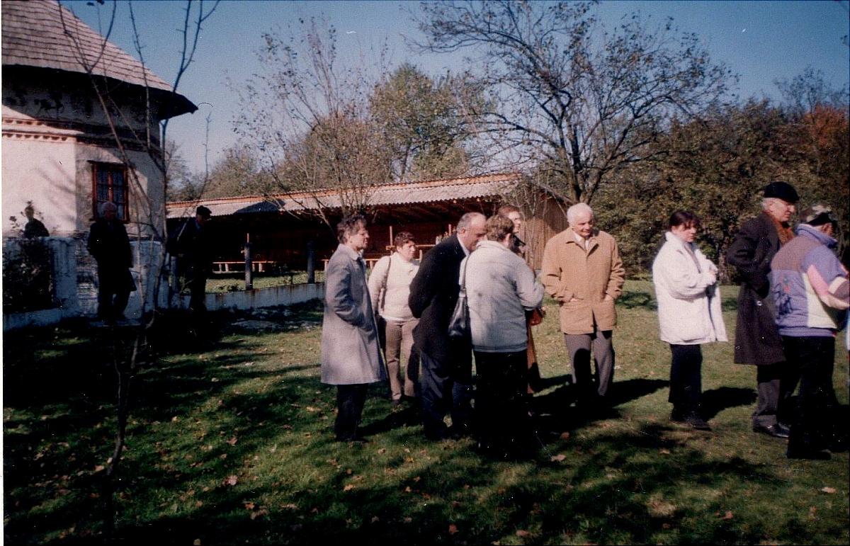 Biserica Viorești, Slătioara, Vâlcea, 27.10.2001