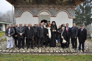 Premiile naţionale anuale ale Fundaţiei ,,Nişte ţărani’’, 26.10.2014, Sorin Mihăilescu, Florin Epure, Viviana Săraru, Vasile Vasiescu, Maria Rădulescu, P.S. Emilian Lovişteanul, Dinu Săraru, Pr. Prună Alexandru, Ştefan Mitroi, Olimpiodor Antonescu, Chelcea D. Ion