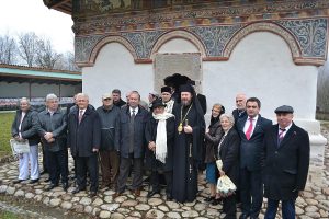Premiile naţionale anuale ale Fundaţiei ,,Nişte ţărani’’, 26.10.2014, Florin Epure, Vasile Vasiescu, Viviana Săraru, Maria Rădulescu, P.S. Emilian Lovişteanul, Dinu Săraru, Pr. Prună Alexandru, Ştefan Mitroi, Olimpiodor Antonescu, Chelcea D. Ion