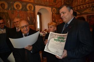 Dinu Săraru