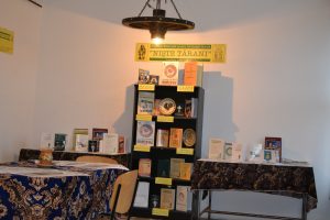 Casa de Cultură Țărănească ,,Dinu Săraru" – comuna Slătioara – Centrul de reprezentare al Fundației Naționale pentru Civilizație Rurală ,,Niște țărani" – vitrină cu tipărituri , broșuri, cărți, reviste apărute sub egida Fundației